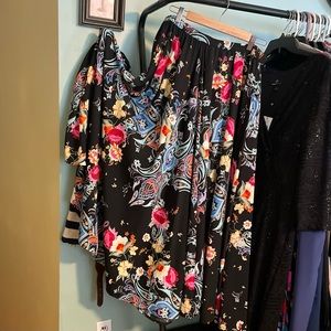 NWT Cupio Spectacular paisley maxi skirt